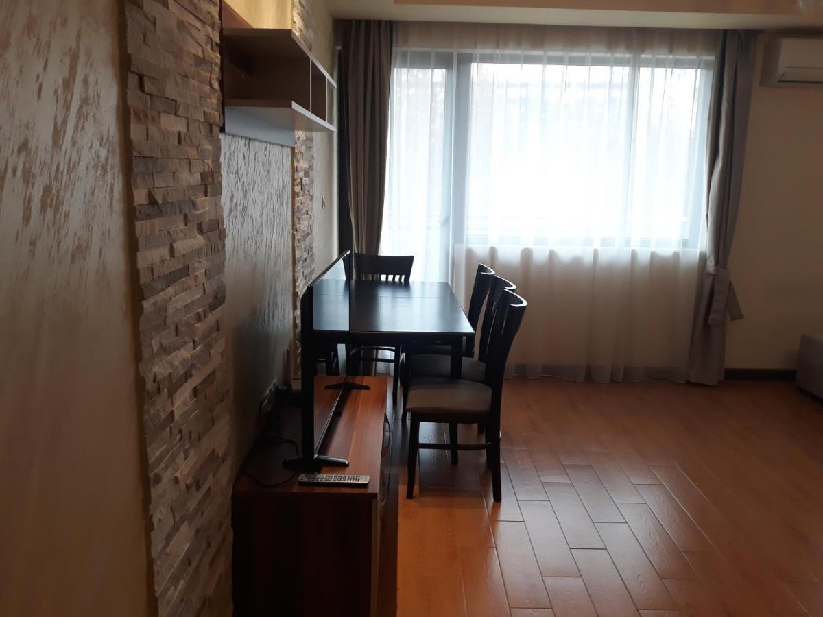 One Bedroom Apartment 1 - Restaurant Stadium Plovdiv プロヴディフ エクステリア 写真